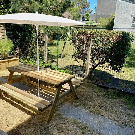 Les Passe-pierres Apartment *